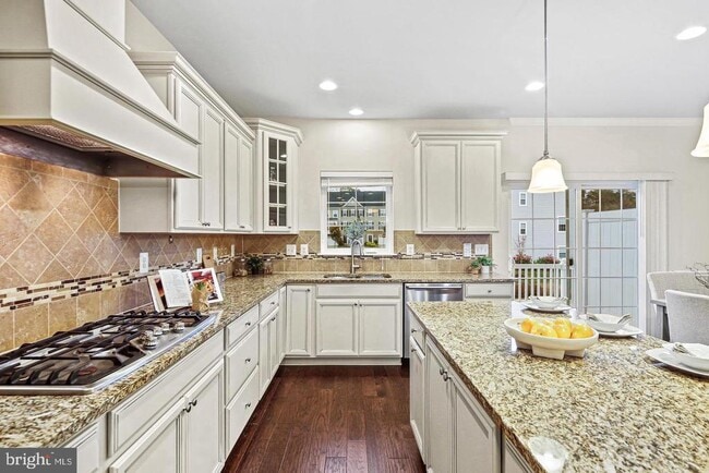 Building Photo - 1316 Hawthorn Dr