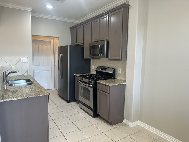 Building Photo - 8905 Keymill Dr