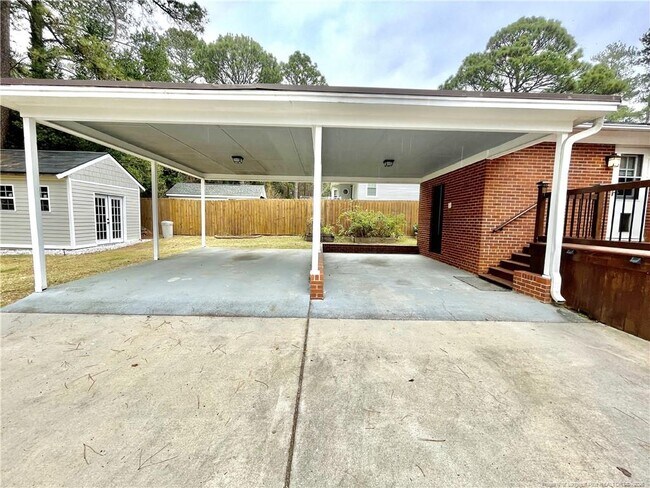Building Photo - 1430 Pine Valley Loop