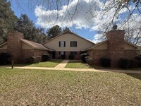 Building Photo - 2425 Nortons Ln