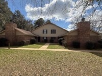 Building Photo - 2425 Norton Ln