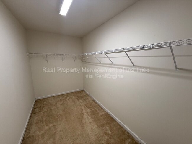 Building Photo - 1642 Ashmead Ln