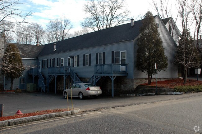 Building Photo - 3 Cook St