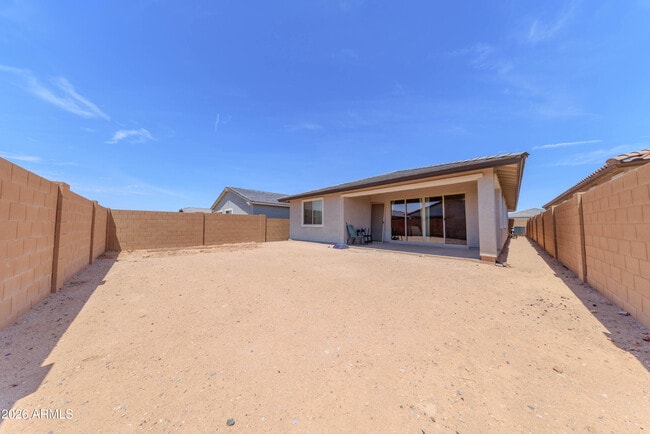 Building Photo - 40005 W Elm Dr