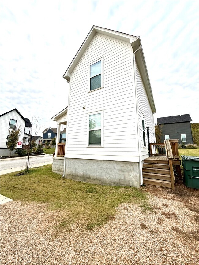 Building Photo - 890 S One Mile Rd