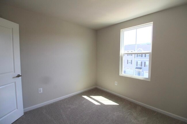 Building Photo - 2910 Orchard Ln