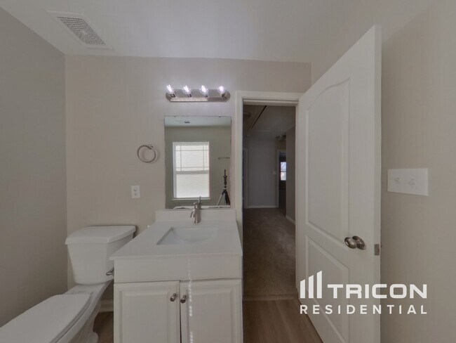 Building Photo - 4430 Cochran Farm Lane Charlotte NC