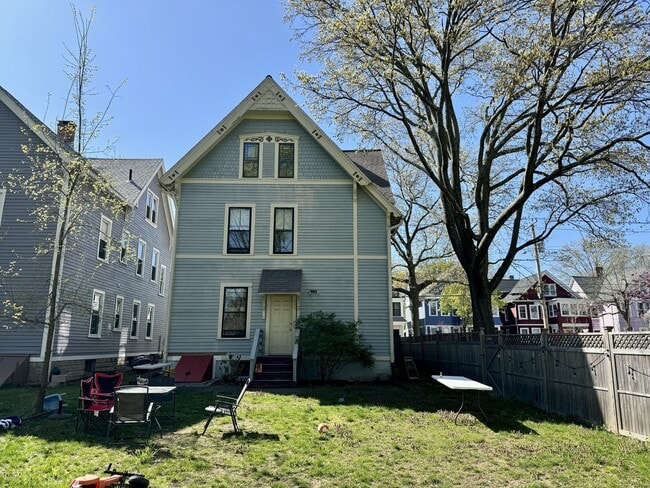 Building Photo - 109 Foster St