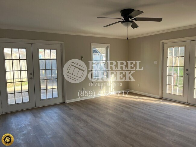 Building Photo - 4-Bed 1.5-Bath House + Garage & Fenced Yard