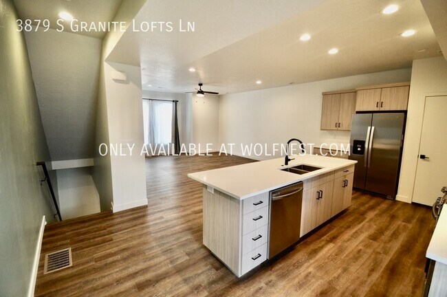 Building Photo - 3879 Granite Lofts Ln
