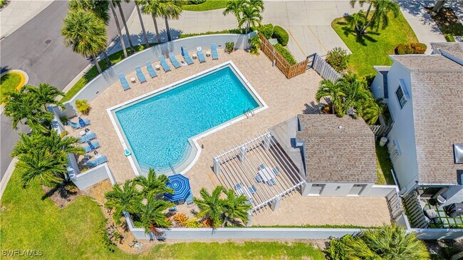 Building Photo - 870 Meadowland Dr