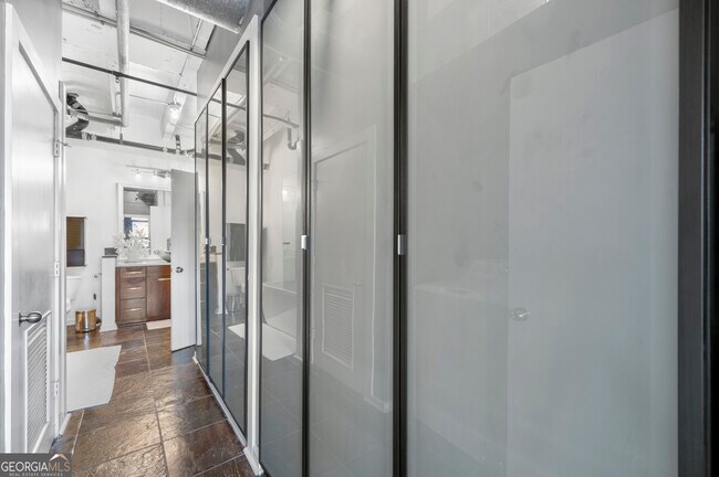 Building Photo - 878 Peachtree St NE