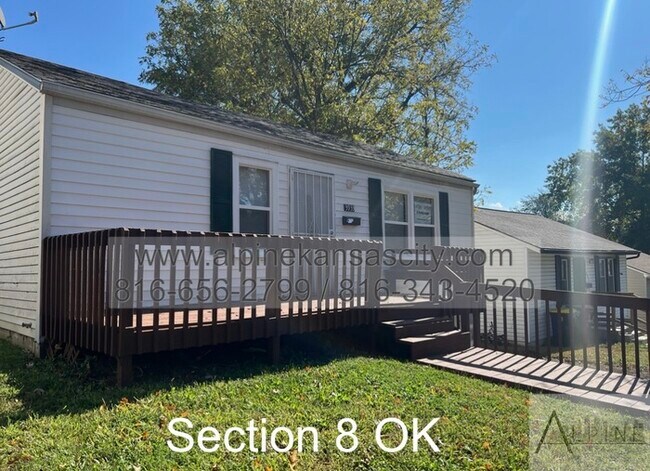 Primary Photo - Section 8 OK! Garage!