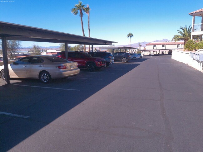 Building Photo - Modern Studio Condo with Washer/Dryer & Re...