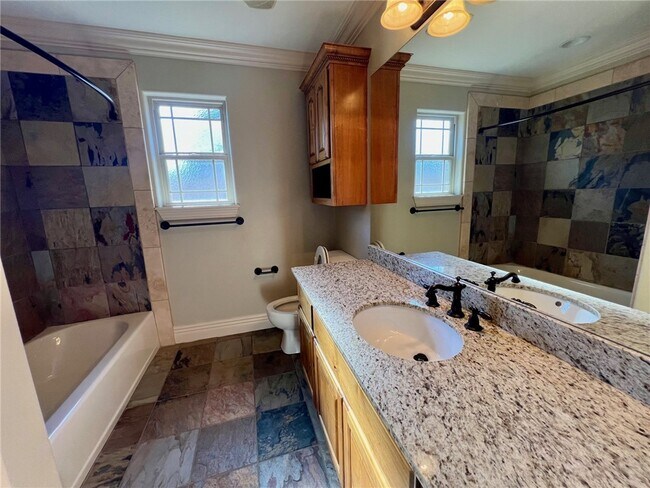 Building Photo - 1450 Whippoorwill Ln