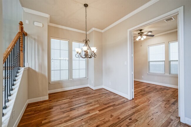 Building Photo - 1117 St Agnes St