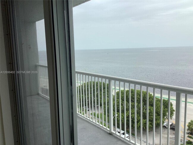 Building Photo - 150 SE 25th Rd