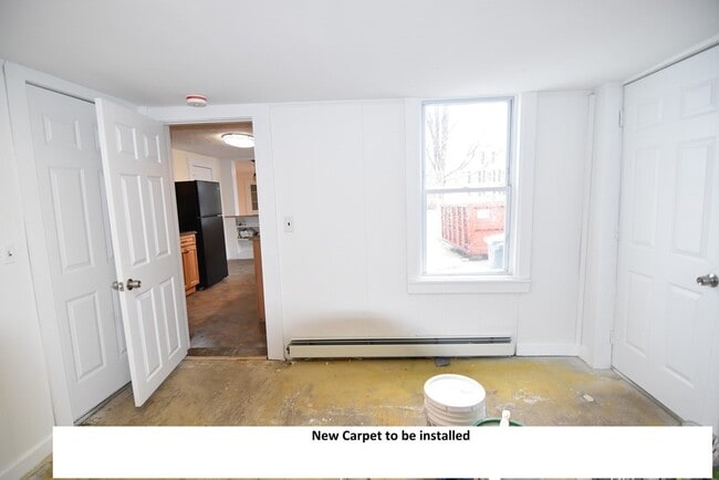 Building Photo - 20-24-24 Walnut St