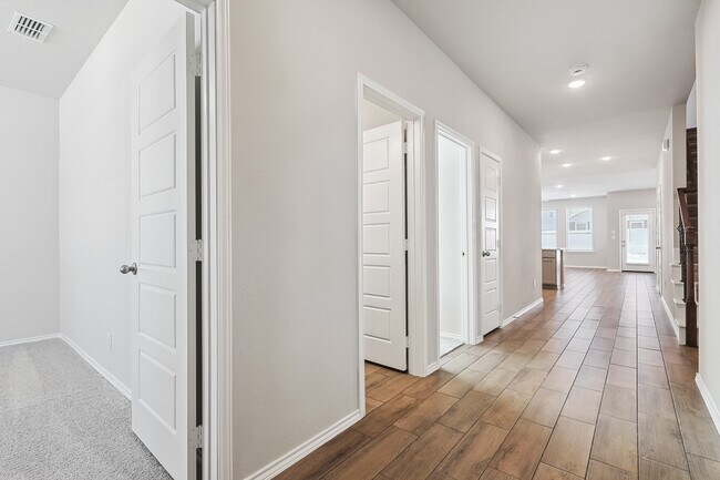 Building Photo - 5941 Revere Dr