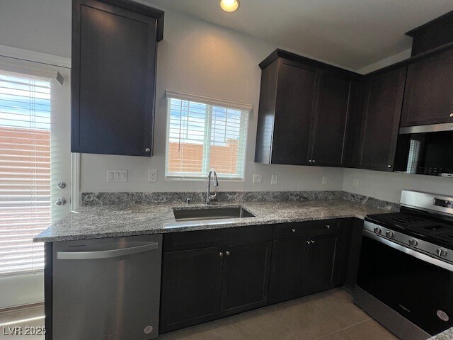 Building Photo - 583 Quiet Serenade Ct