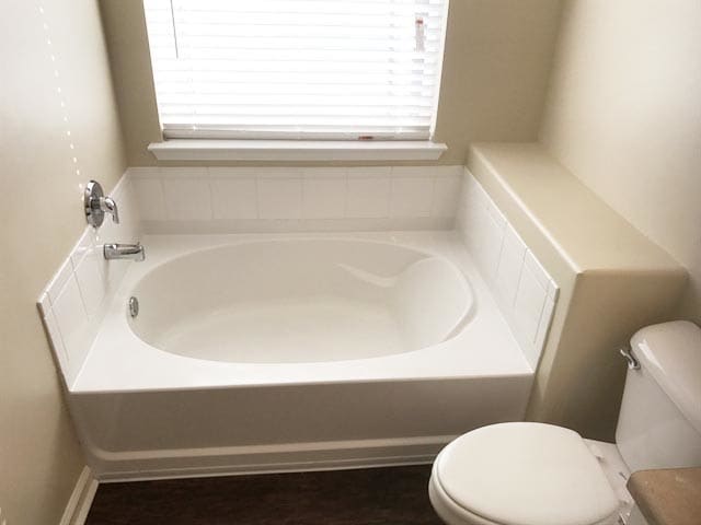 Building Photo - 2 Crystal Lake Dr