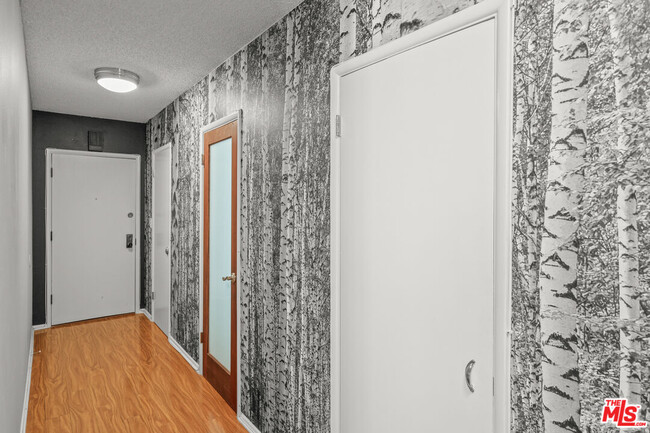 Building Photo - 1122 Peck Dr