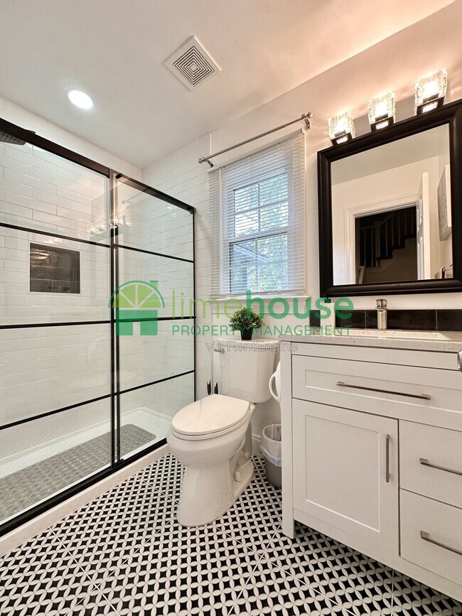Building Photo - 948 Forest Lakes Cir