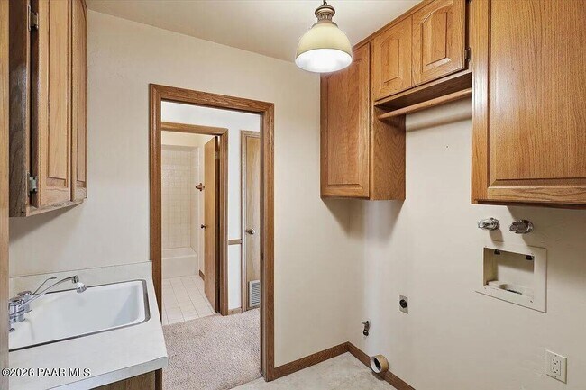 Building Photo - 235 Solar Heights Terrace