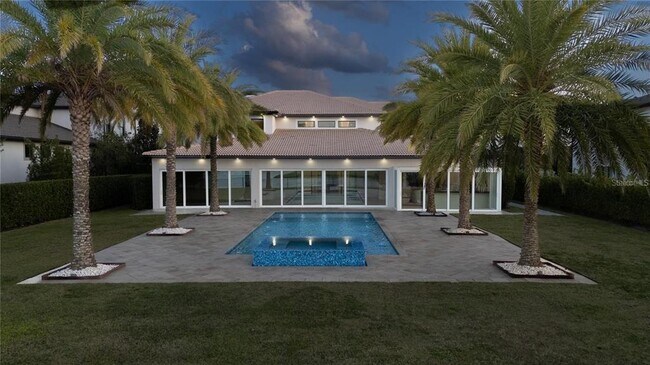 Building Photo - 13125 Casabella Dr