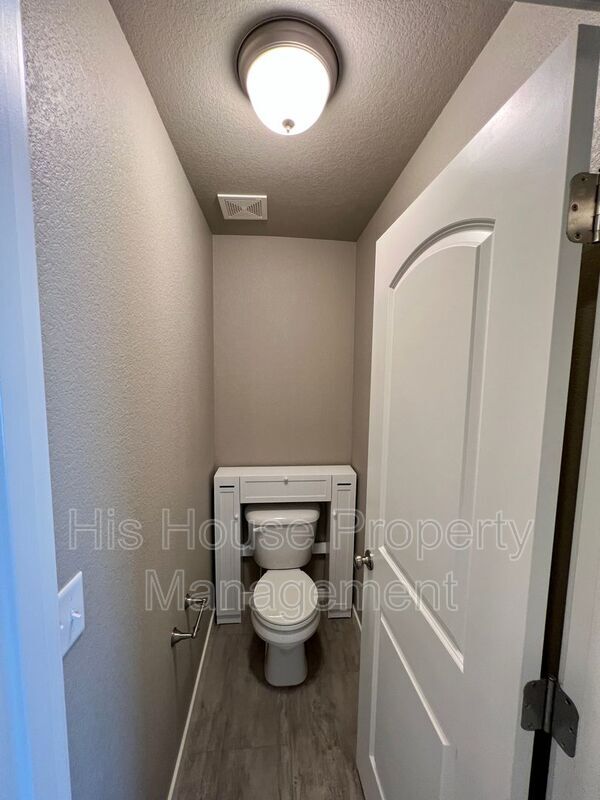 Building Photo - 3218 San Carlo Ave