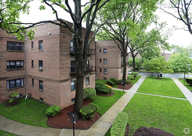 Franklin Manor - Bloomfield Nj Apartment Finder