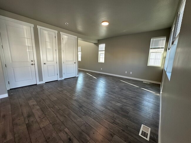 Building Photo - 1429 3500 W