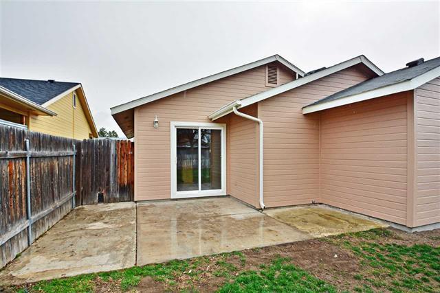 Building Photo - Updated Nampa home just minutes from I-84