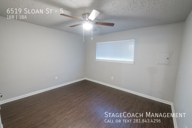 Building Photo - Beautiful 1/1 just minutes from downtown, ...