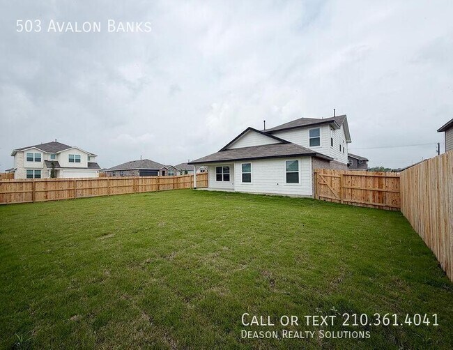 Building Photo - 503 Avalon