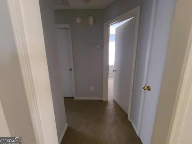 Building Photo - 5009 Mint Dr