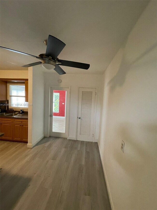 Building Photo - 1612 NE 110th Terrace