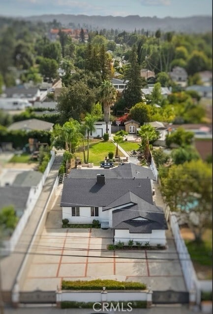 Building Photo - 23036 Burbank Blvd