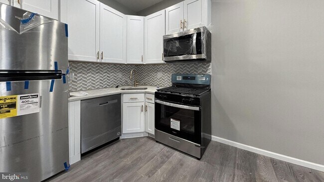 Primary Photo - 1433 S 32nd St