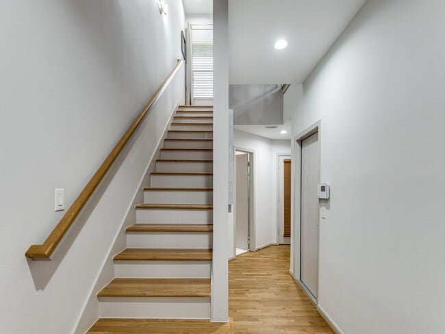 Building Photo - 5219 Kiam St