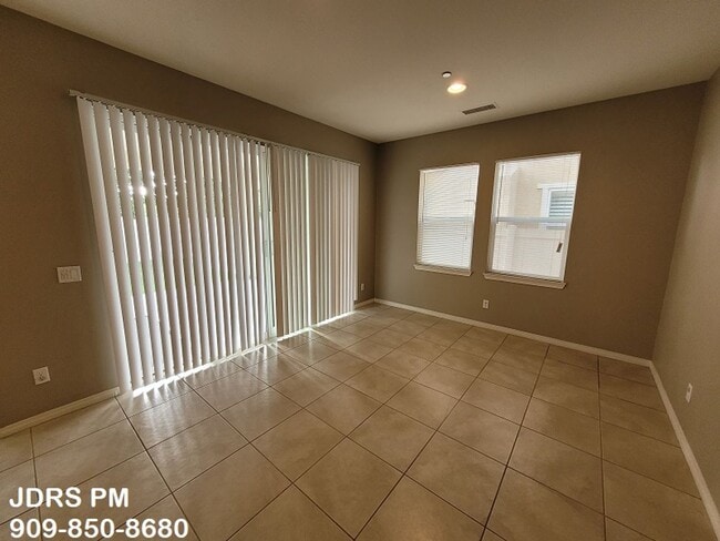 Building Photo - Chino 4 Bedroom Home