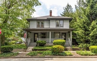 Building Photo - 789 Ebner St
