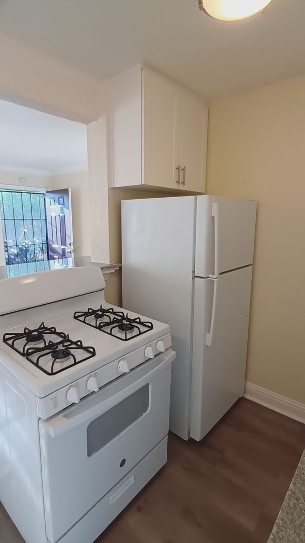 Building Photo - Welcome to SkyView Villa & Somerset Apartments!