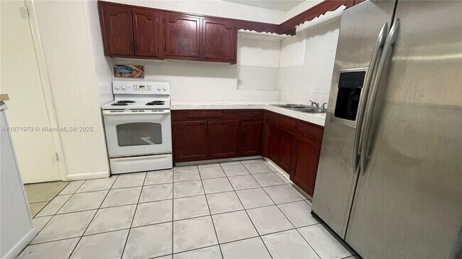 Building Photo - 301 N 67th Ave