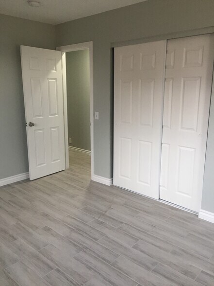 Building Photo - 16588 Vine St