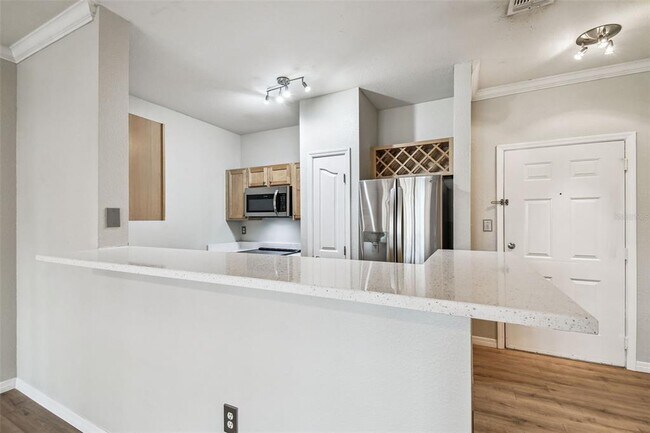 Building Photo - 5000 Culbreath Key Way