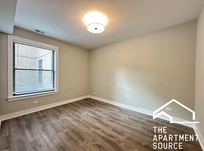 Building Photo - 1142 Maple Ave