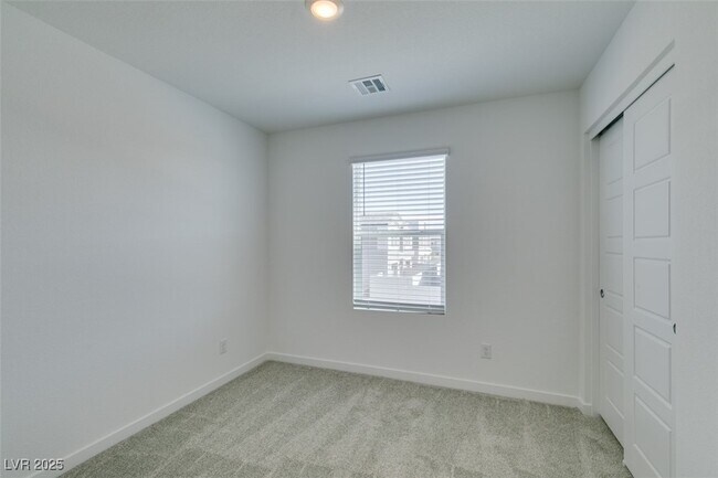 Building Photo - 6229 Mangler St