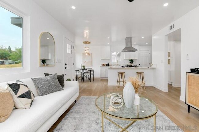 Building Photo - 210 Rosebay Dr