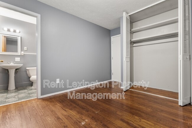 Building Photo - 461 Potomac Dr